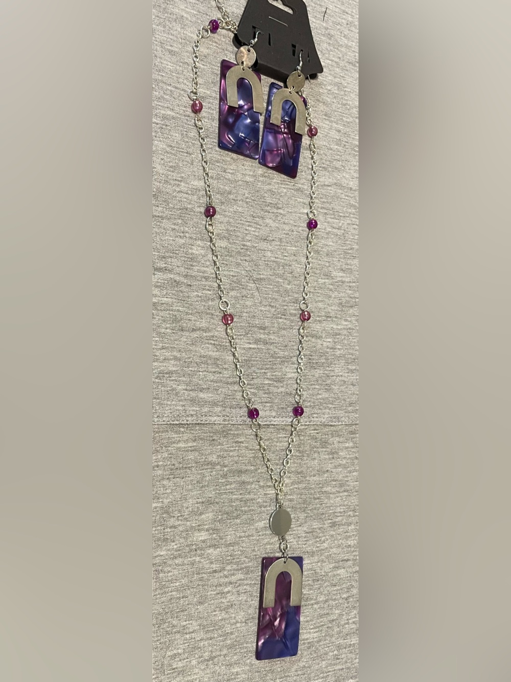 Silver-Link Necklace with Purple-Pink Acrylic Pendant and Bead Accents